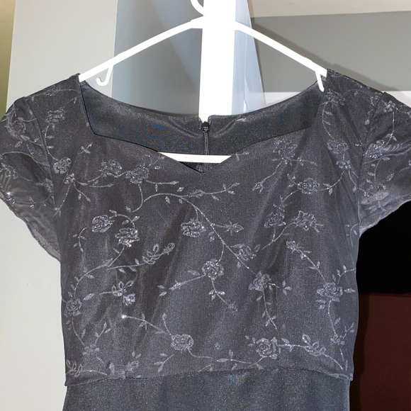 FORMAL FASHION BLACK FLORAL DETAILED WOMENS DRESS - Picture 3 of 12